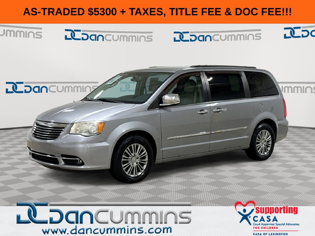 Used 2014 Chrysler Town & Country Touring-L w/ Driver Convenience Group