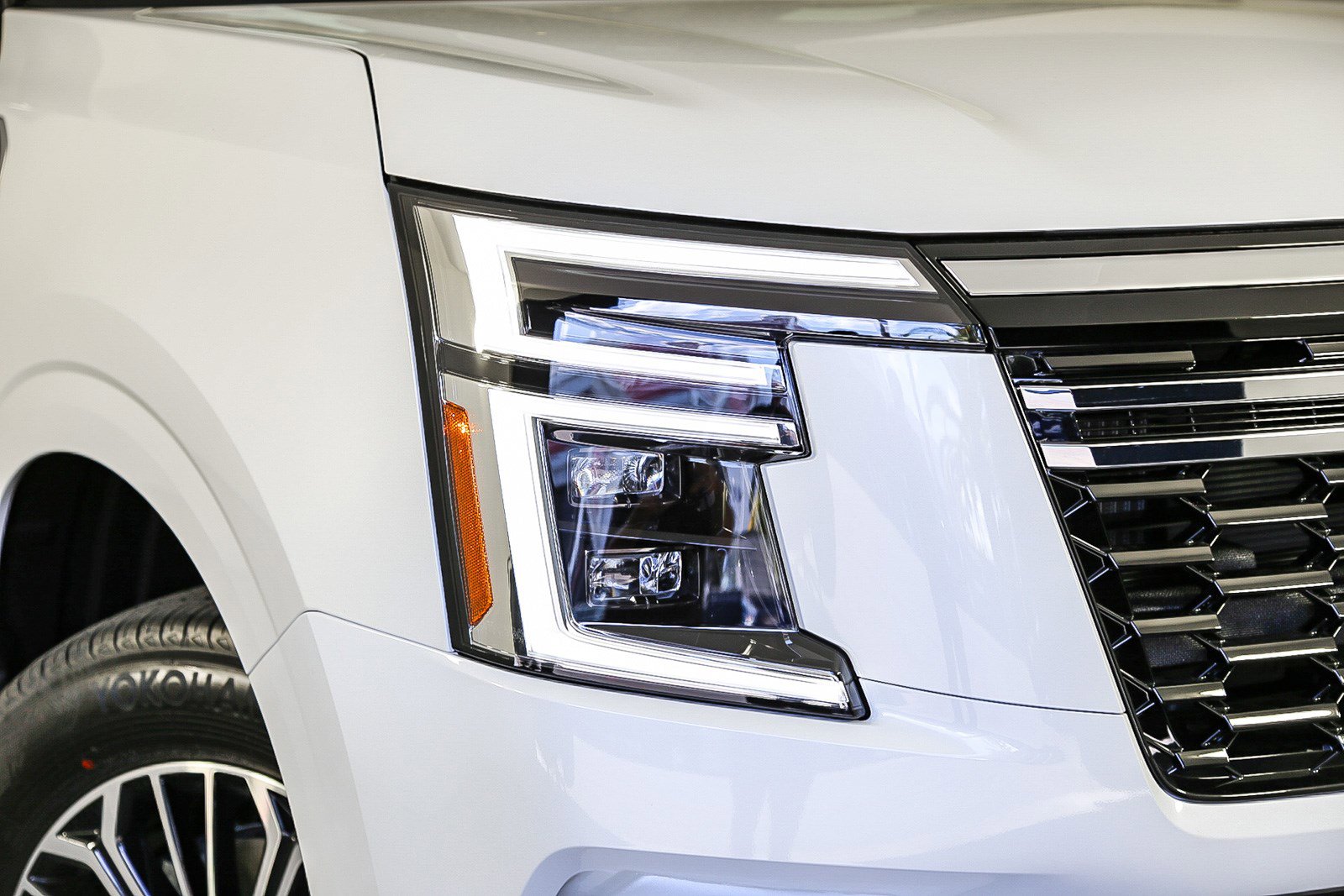 New 2025 Nissan Armada SL image 4