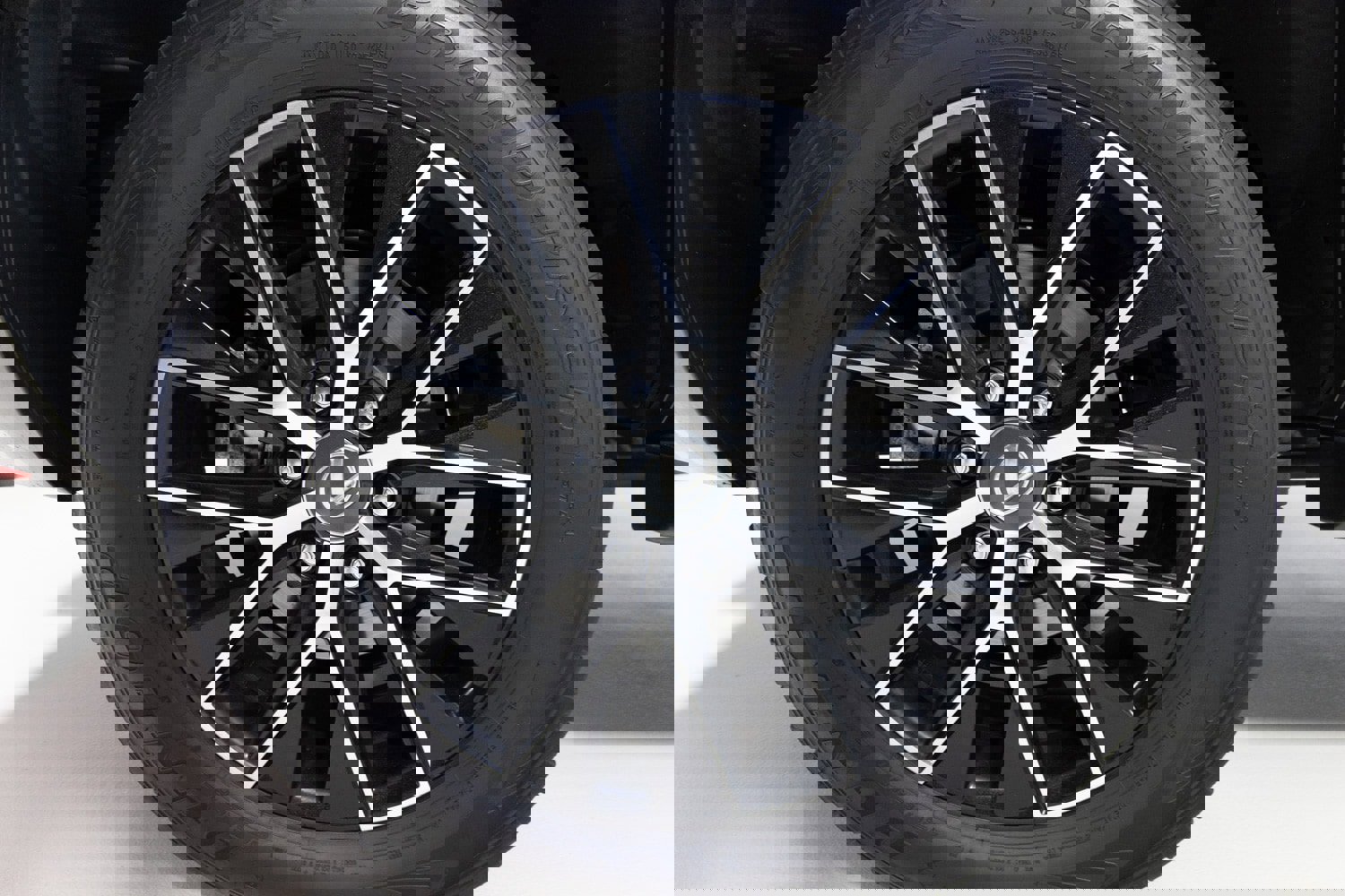 Used 2024 Lexus GX 550 image 15