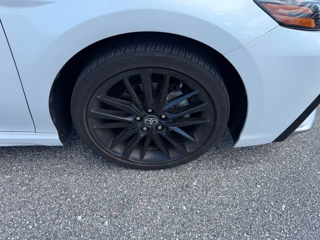 Used 2024 Toyota Camry XSE FWD image 4