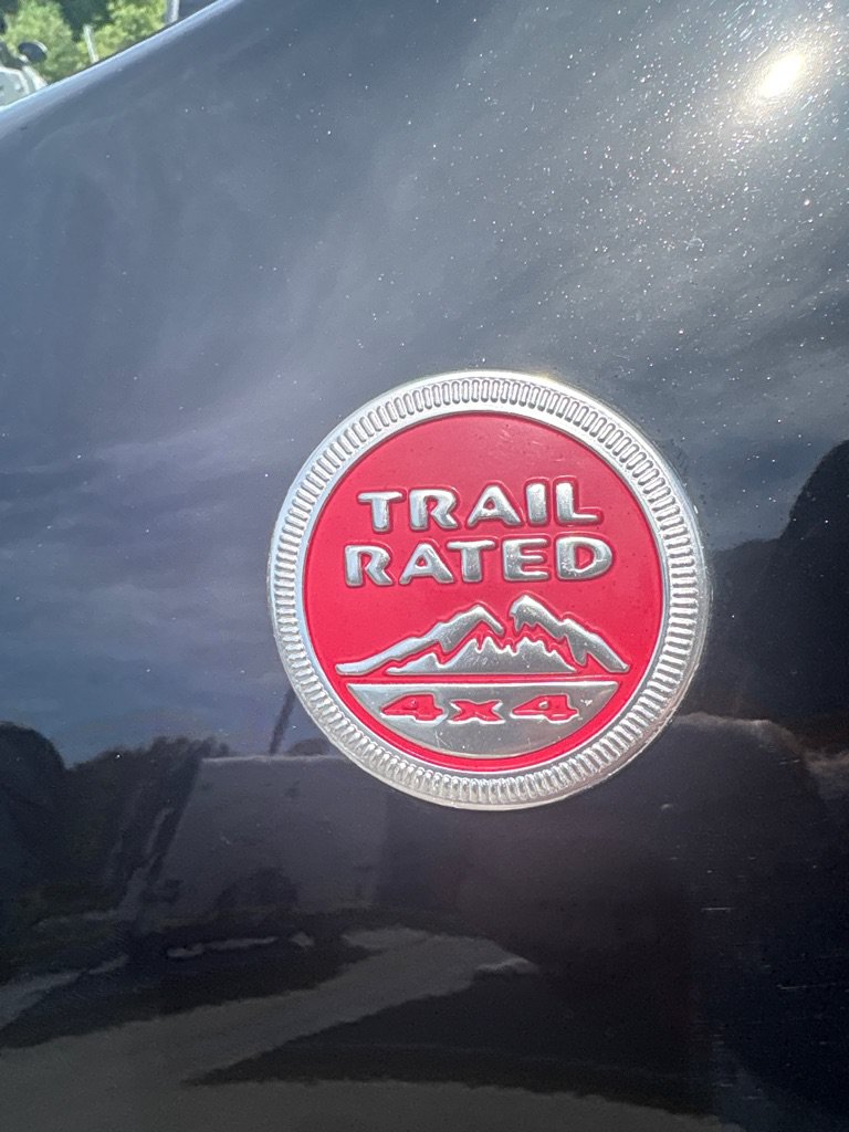 Used 2019 Jeep Cherokee Trailhawk w/ Cold Weather Group AWD/4WD image 24