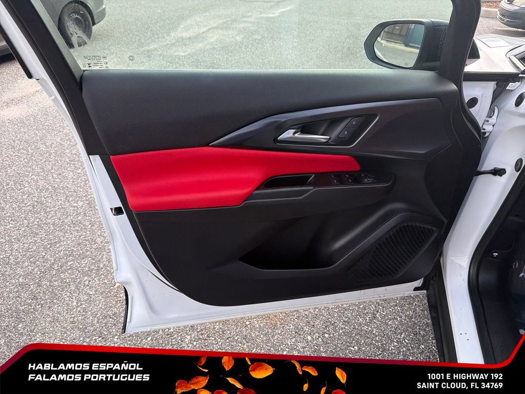 Certified 2024 Chevrolet Equinox EV RS FWD image 12
