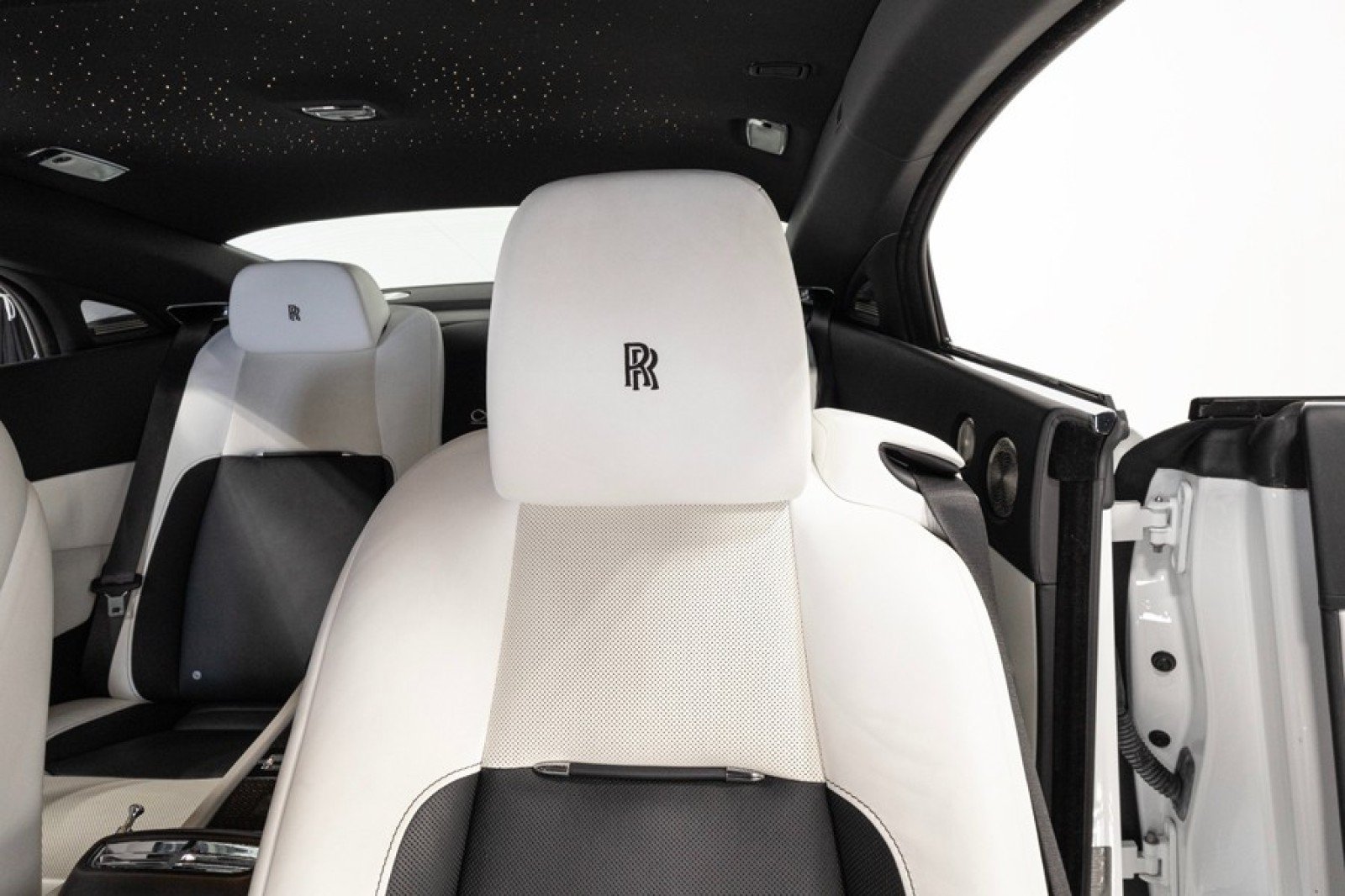 Used 2021 Rolls-Royce Wraith RWD image 22