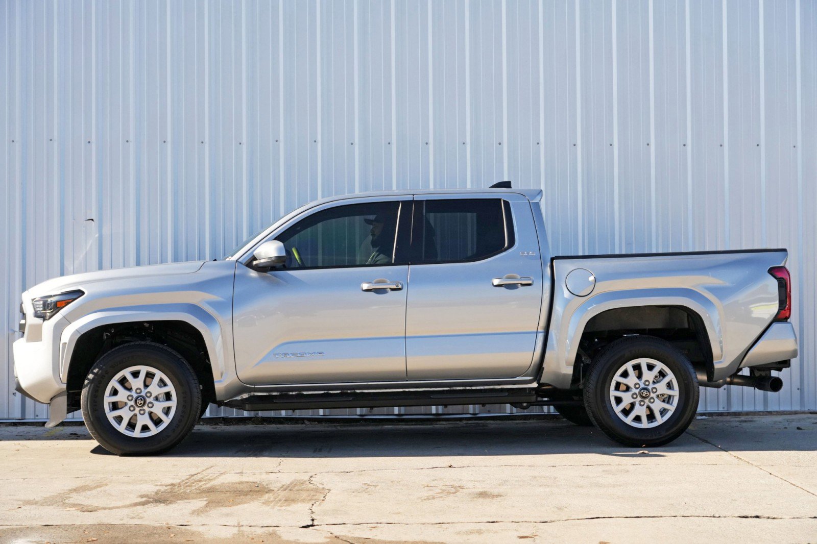 Used 2024 Toyota Tacoma SR5 image 8