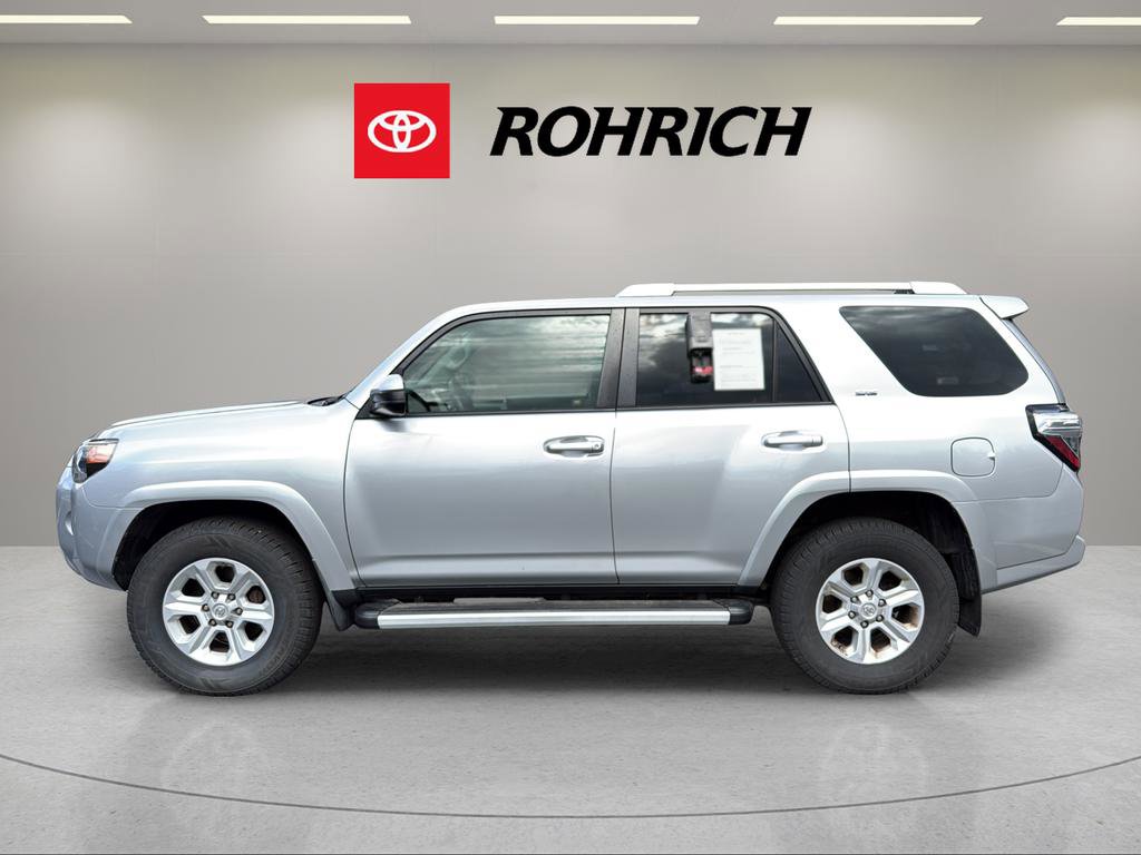 Used 2016 Toyota 4Runner SR5 image 9