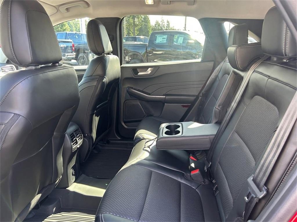 New 2025 Ford Escape SE image 24