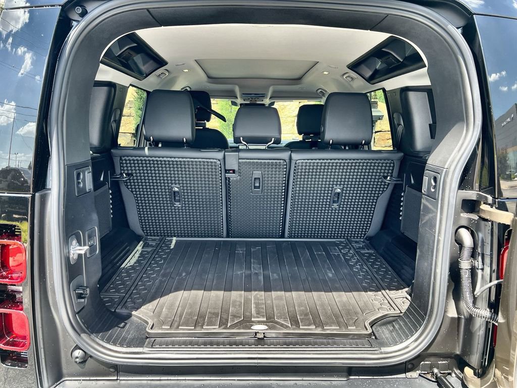 Certified 2025 Land Rover Defender 110 S image 18