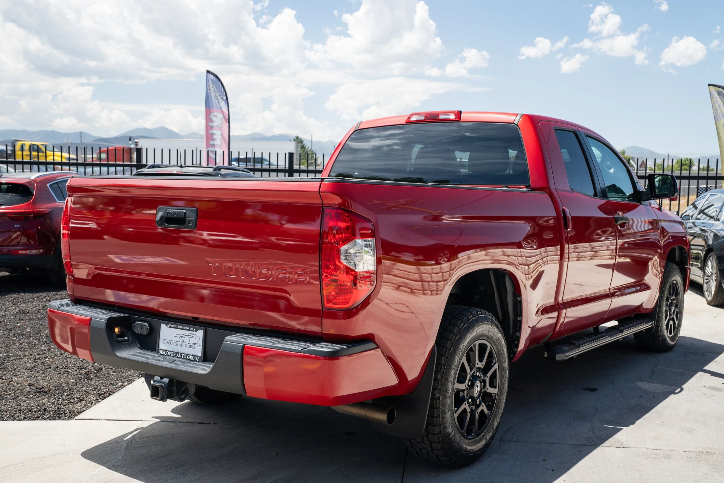 Used 2019 Toyota Tundra SR5 w/ SX Package AWD/4WD image 9