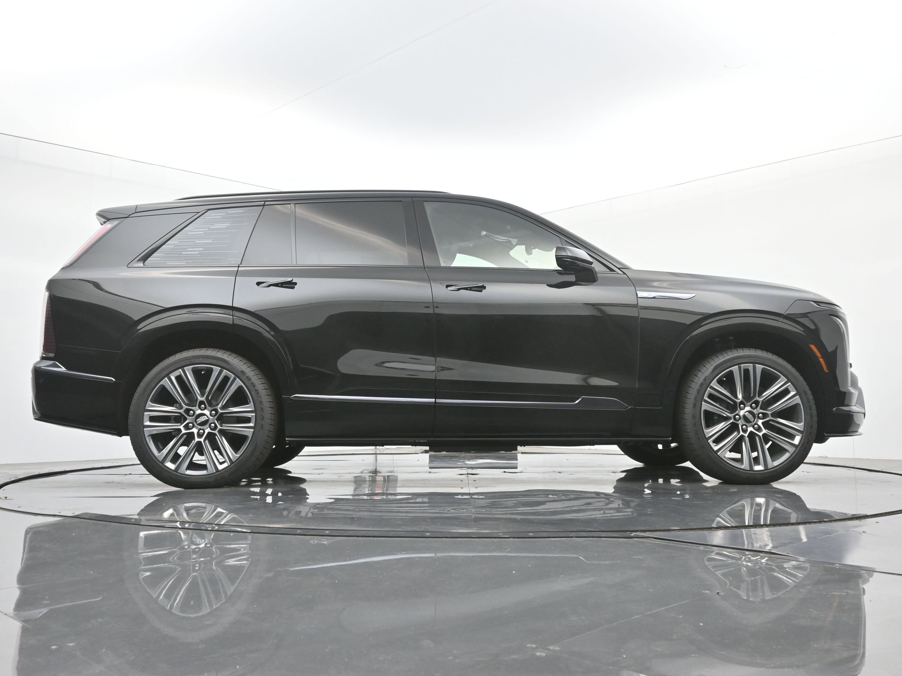 New 2026 Cadillac Vistiq Platinum w/ LPO, Floor Liner Package image 20