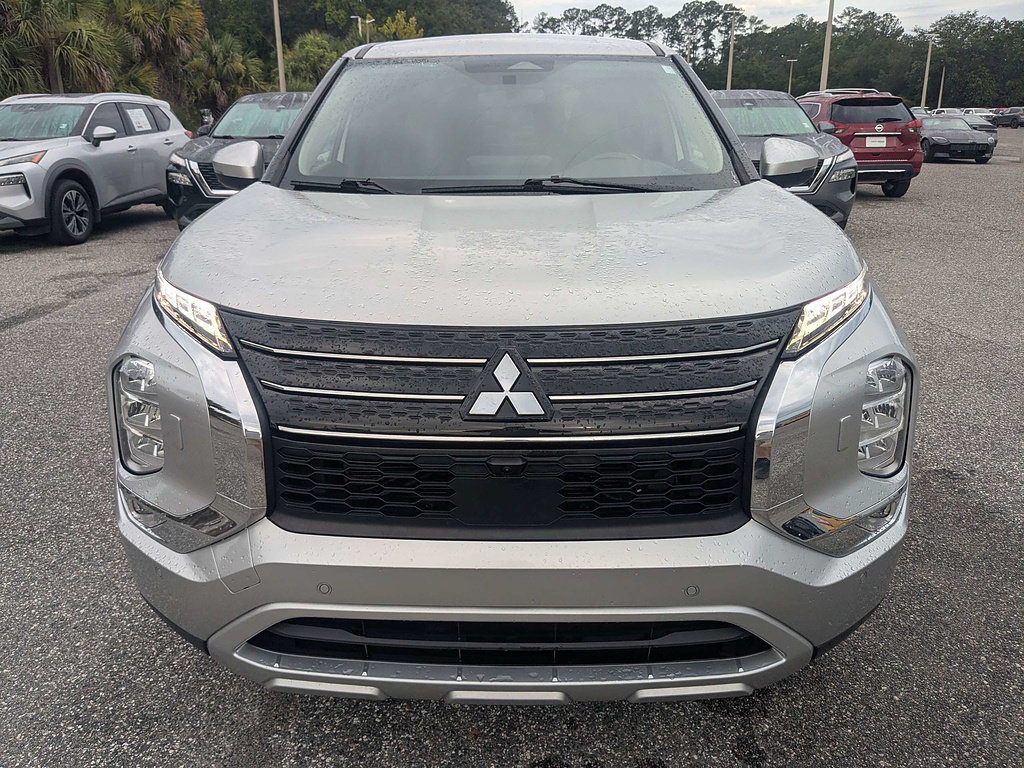 Used 2024 Mitsubishi Outlander SE AWD/4WD image 9