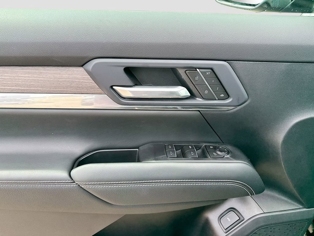 Used 2026 GMC Terrain Denali w/ LPO, Floor Liner Package AWD/4WD image 9