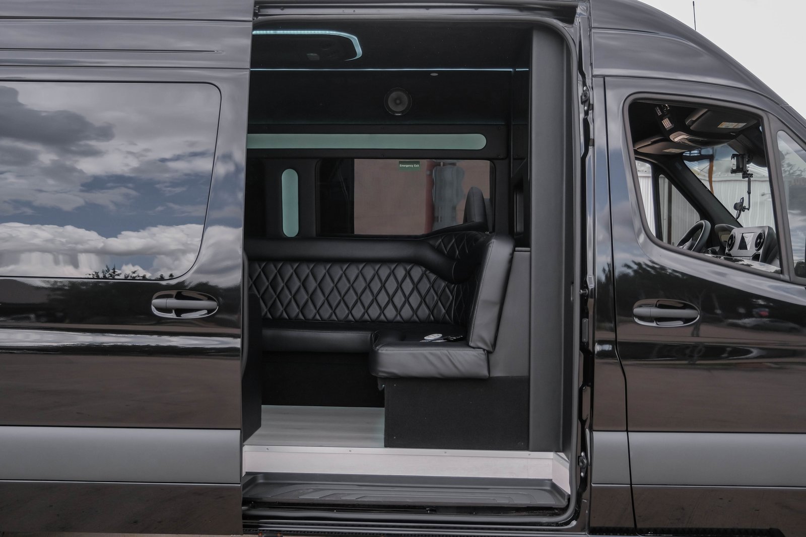 Used 2024 Mercedes-Benz Sprinter 3500 image 40