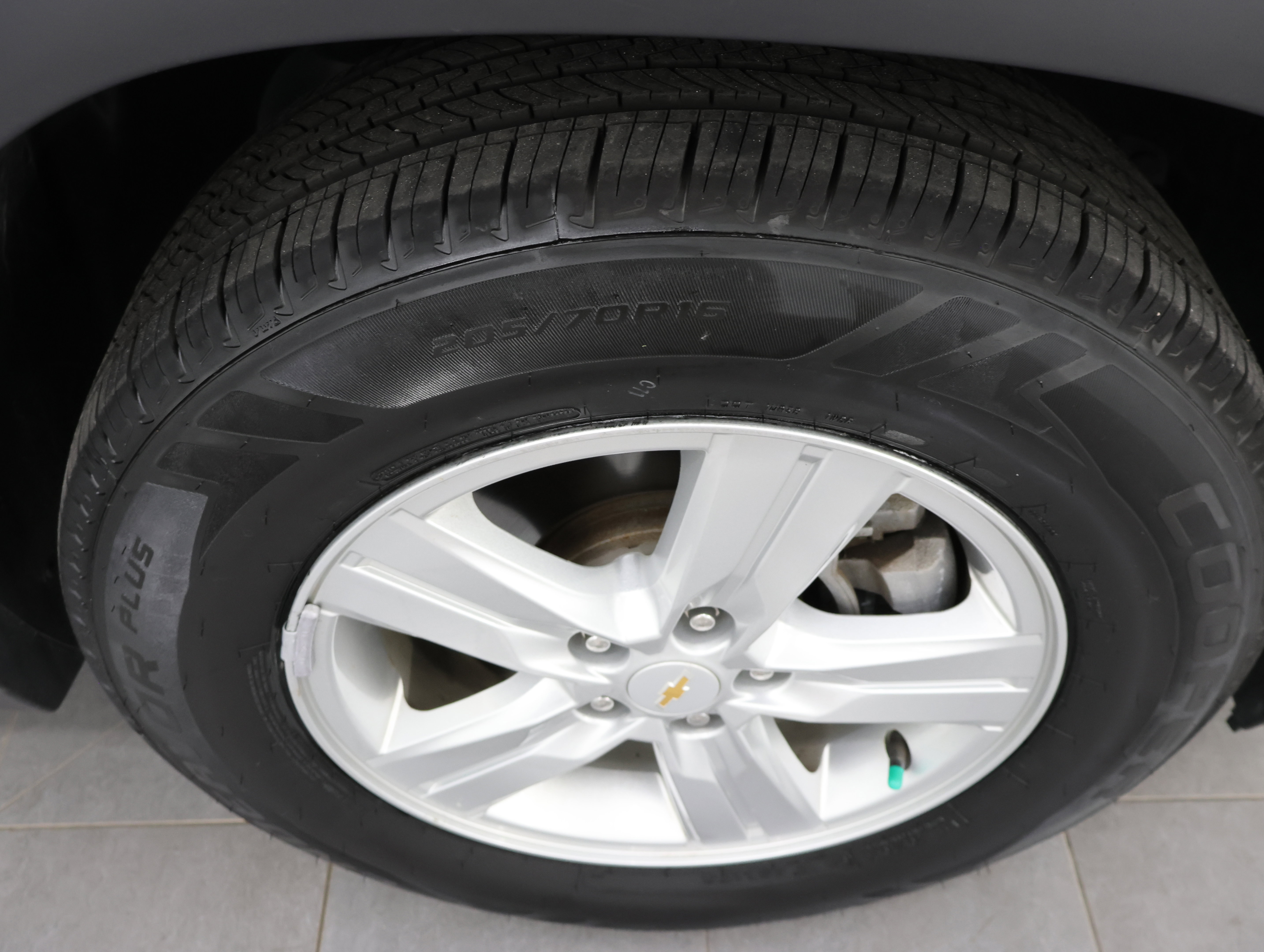 Used 2021 Chevrolet Trax LS w/ Tint and Cruise Package FWD image 3