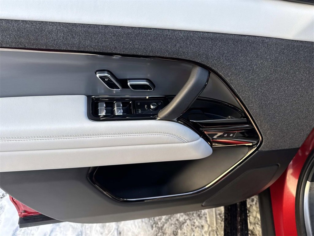 Used 2023 Land Rover Range Rover Sport SE image 17
