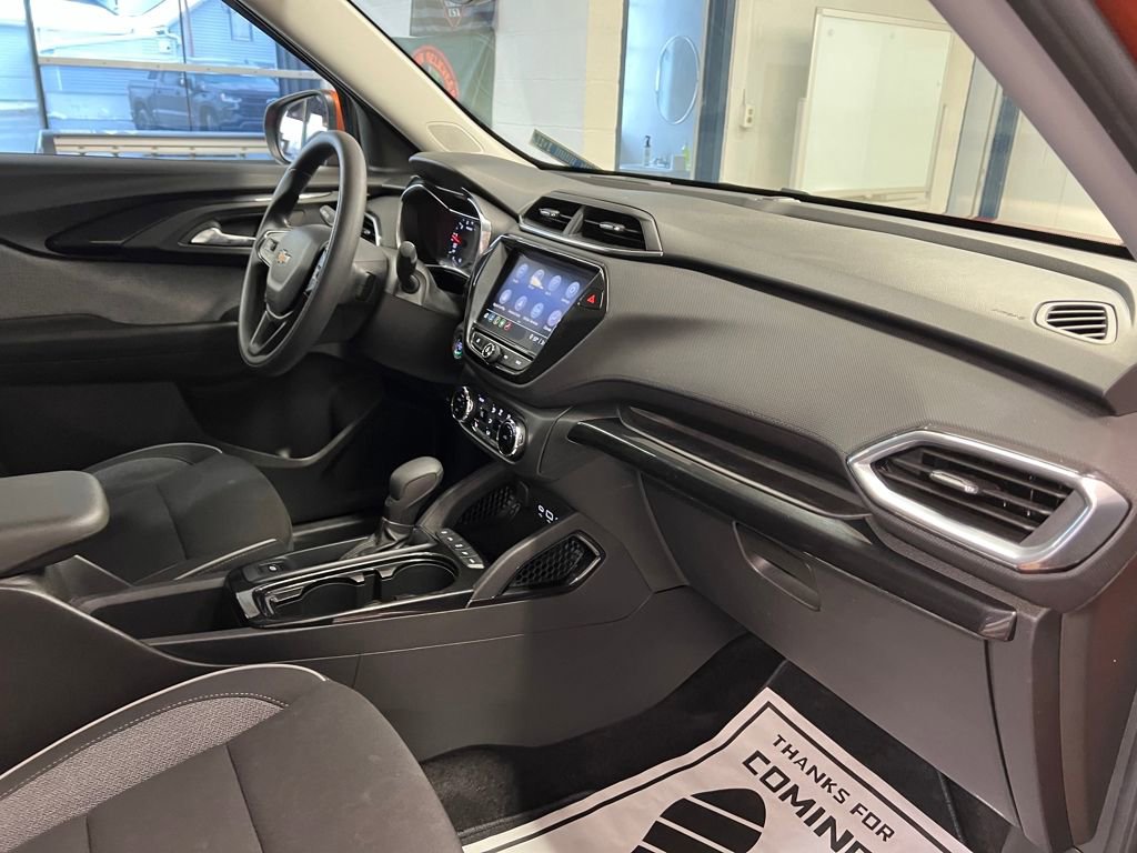 Used 2023 Chevrolet TrailBlazer LT w/ Convenience Package image 36