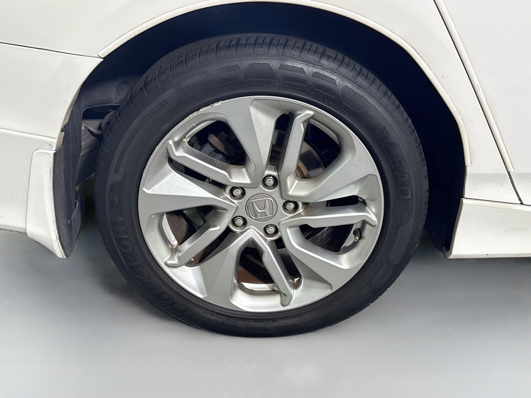 Used 2018 Honda Accord LX image 33