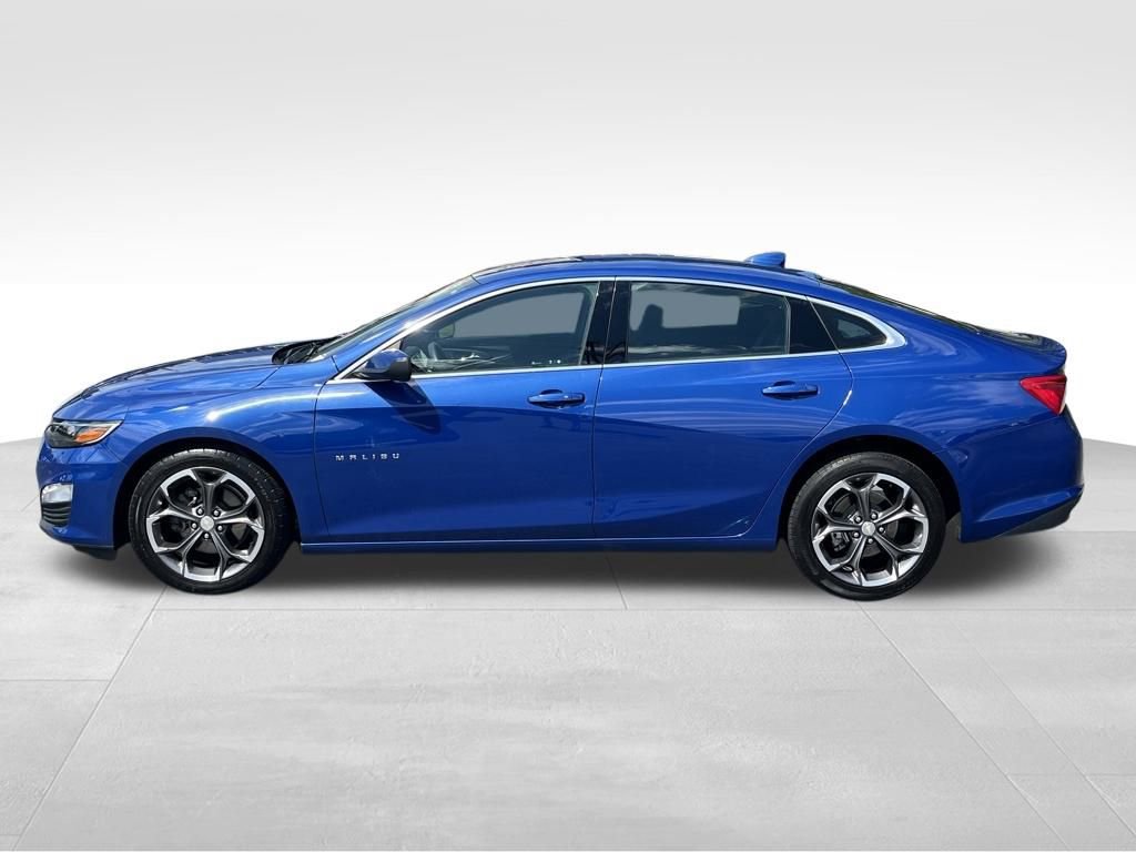 Used 2023 Chevrolet Malibu LT image 2