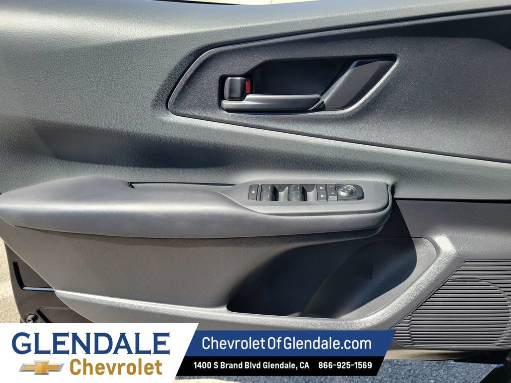 Used 2025 Toyota Prius LE AWD/4WD image 27