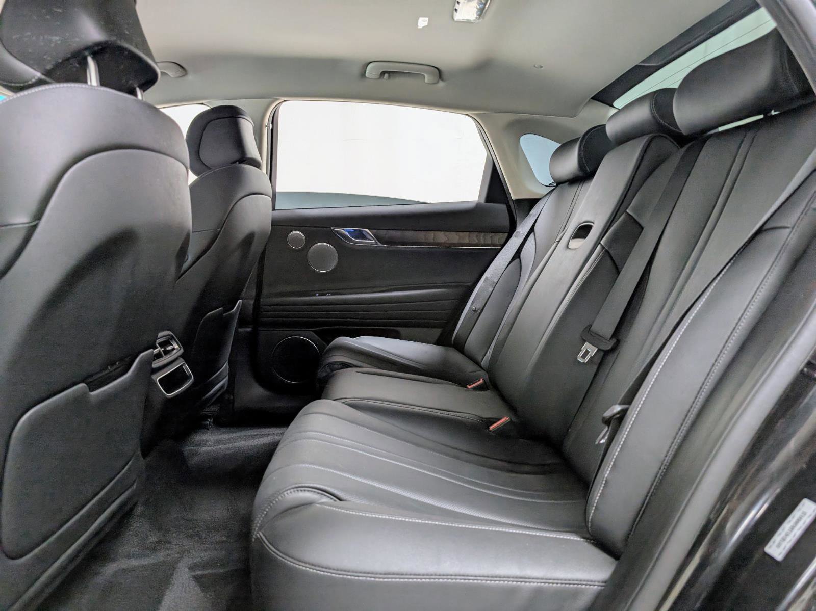 Used 2024 Genesis G80 image 17