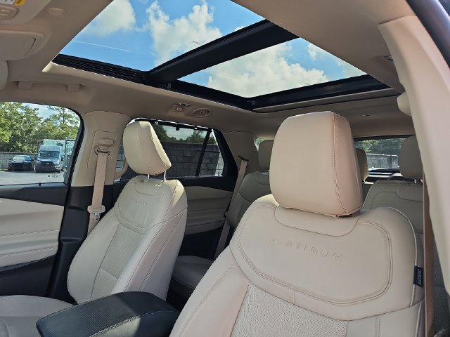 Certified 2024 Ford Explorer Platinum w/ Technology Package AWD/4WD image 18