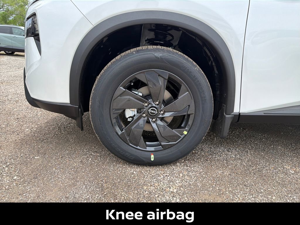 New 2026 Nissan Rogue SV AWD/4WD image 34