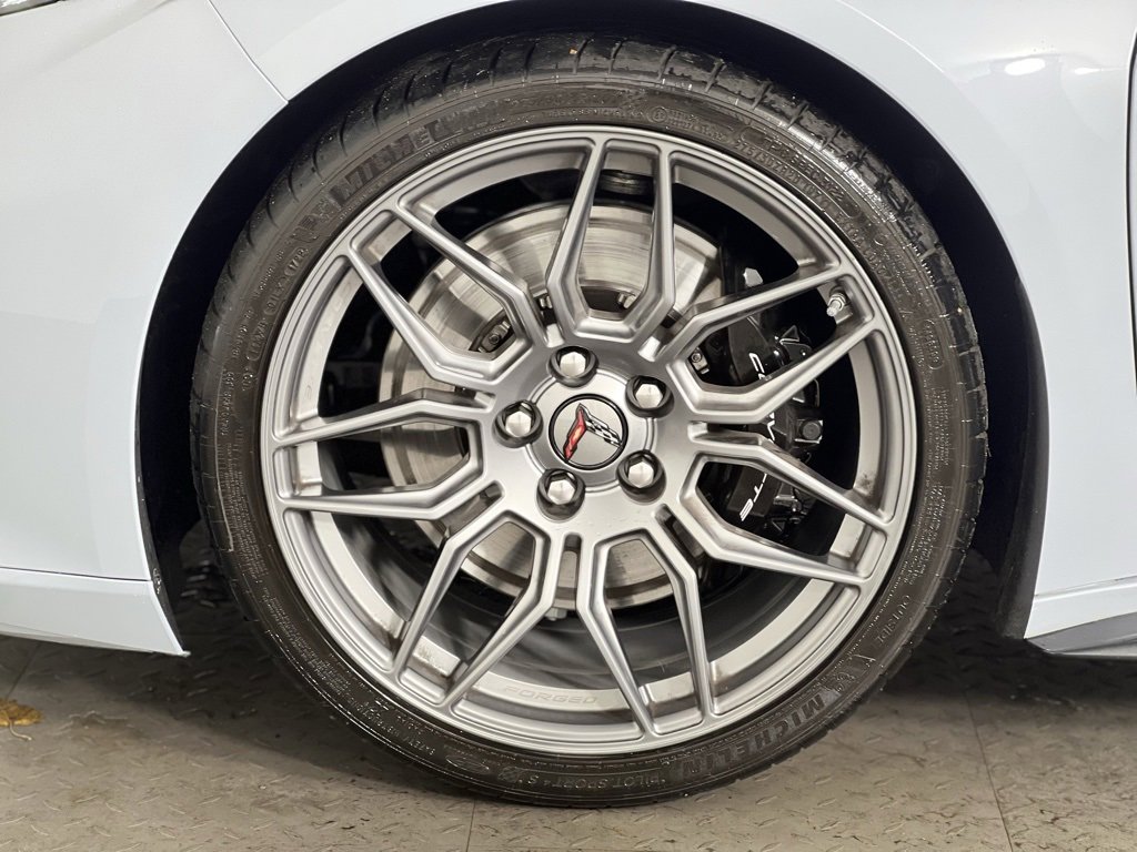 Used 2023 Chevrolet Corvette Z06 image 13