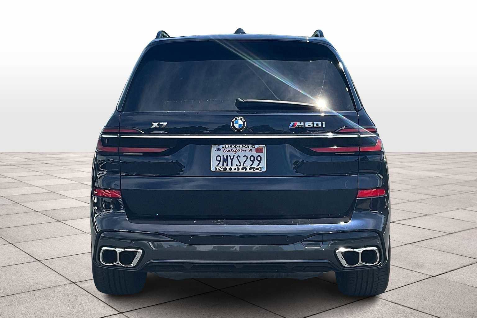 Used 2025 BMW X7 M60i image 7