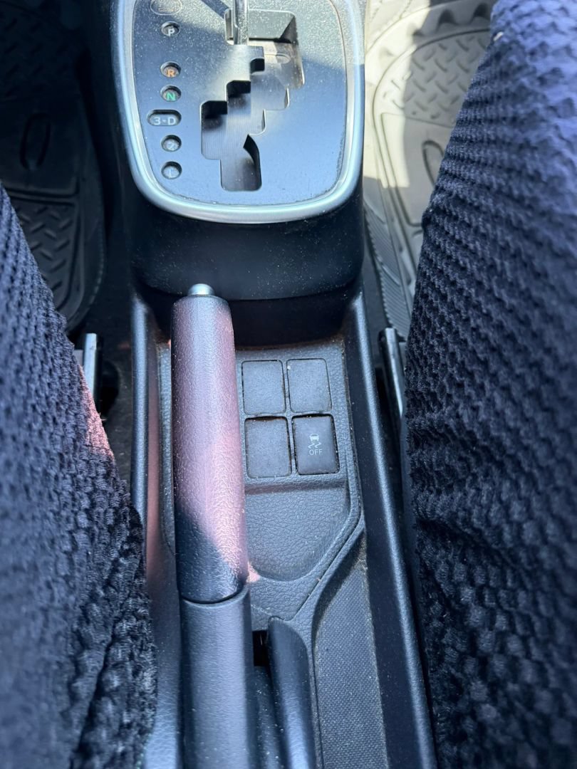 Used 2015 Toyota Yaris LE FWD image 25