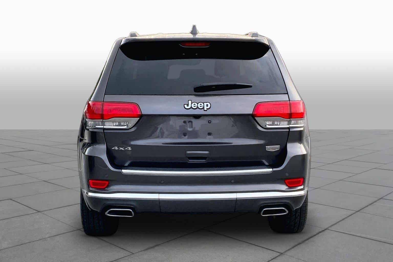 Used 2020 Jeep Grand Cherokee Summit AWD/4WD image 5