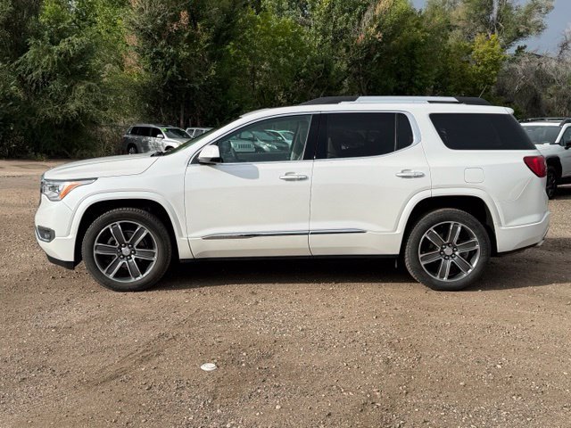 Used 2017 GMC Acadia Denali w/ Technology Package AWD/4WD image 2