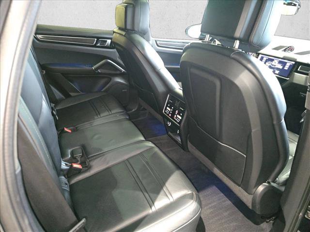 Used 2021 Porsche Cayenne GTS image 11