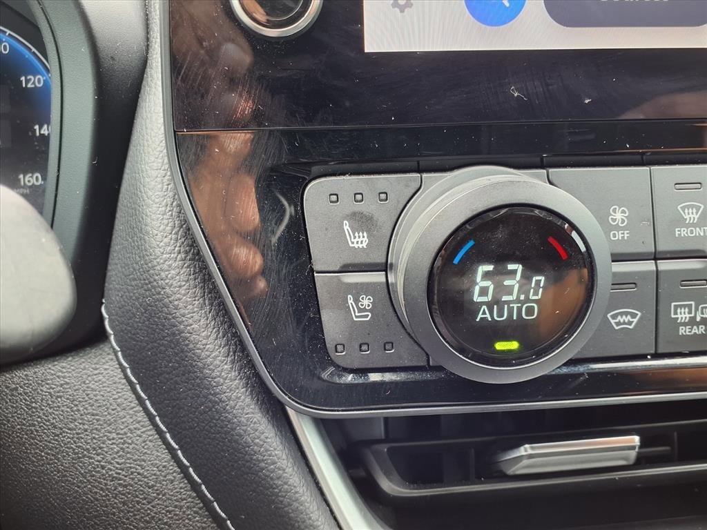 Used 2024 Toyota Grand Highlander Limited image 11