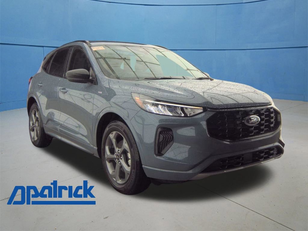 Used 2023 Ford Escape ST-Line w/ Tech Pack #1 AWD/4WD image 1