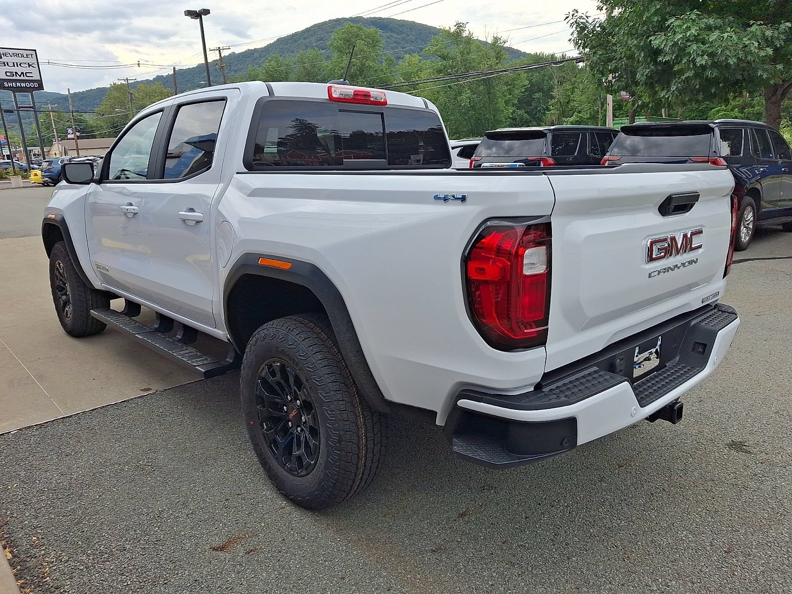 New 2026 GMC Canyon Elevation w/ Convenience Package AWD/4WD image 4