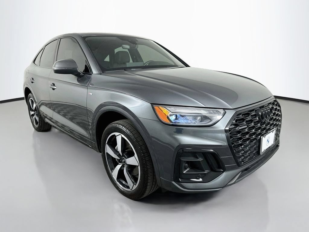 Used 2022 Audi Q5 2.0T Premium Plus w/ Premium Plus Package AWD/4WD image 3