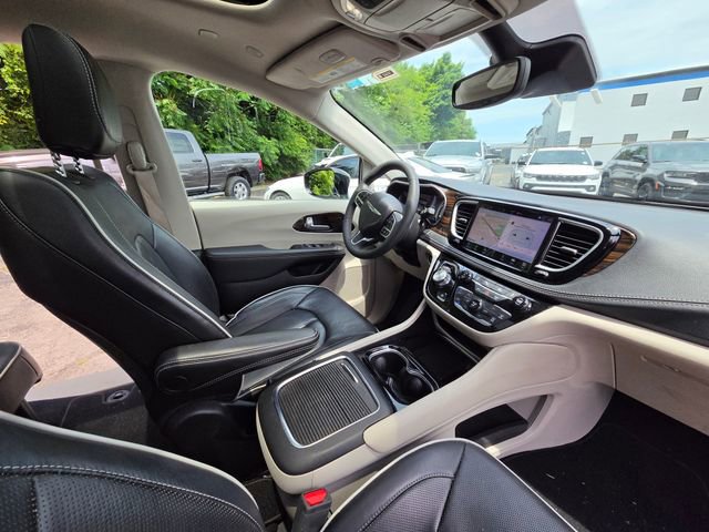 Used 2024 Chrysler Pacifica Limited FWD image 26