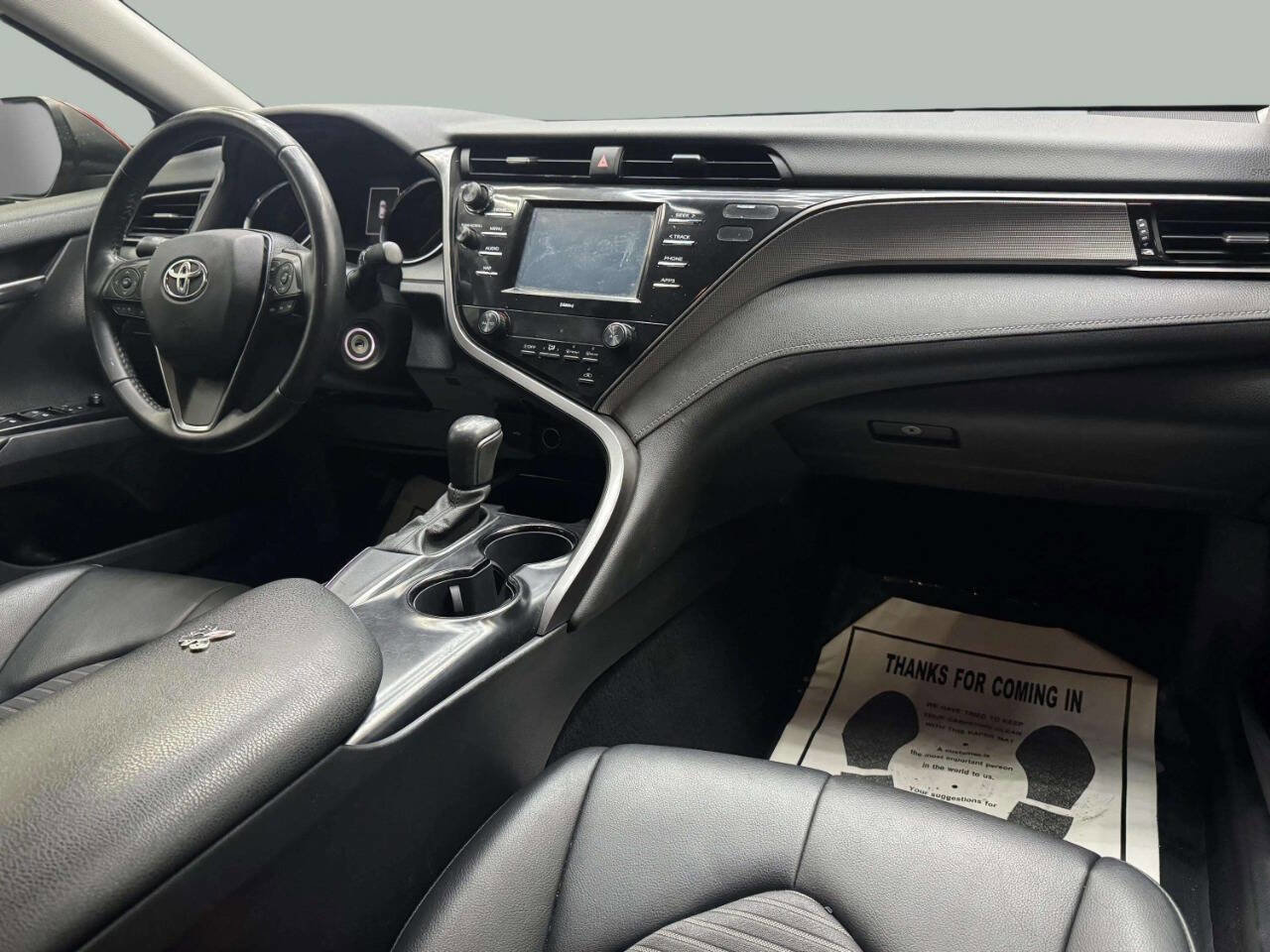 Used 2020 Toyota Camry SE image 7