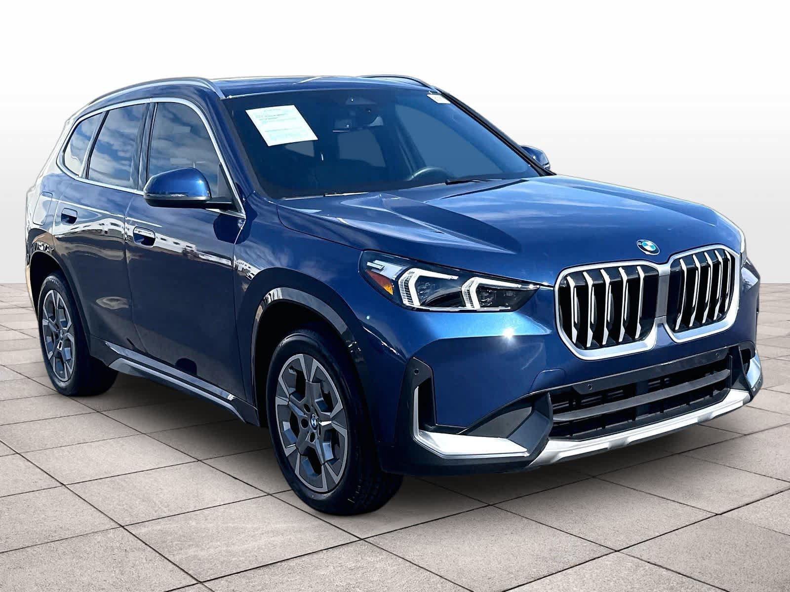 Used 2025 BMW X1 xDrive28i w/ Convenience Package AWD/4WD image 3