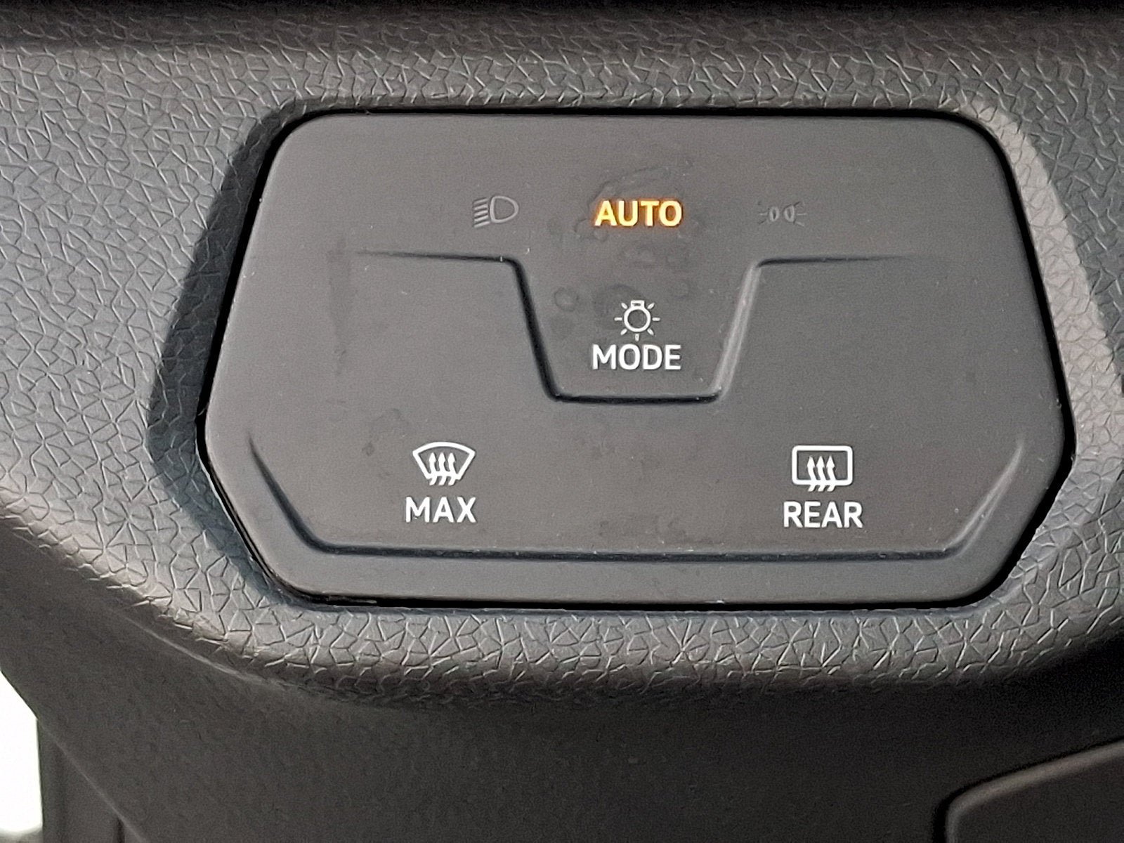 Certified 2023 Volkswagen ID.4 Pro RWD image 24