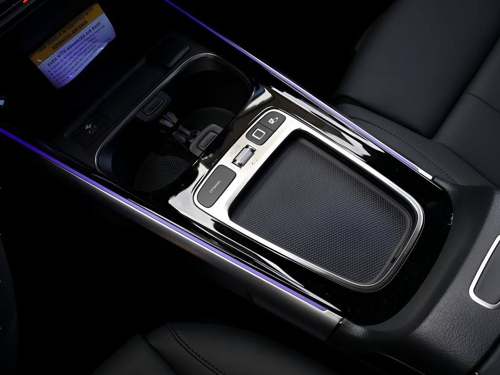 Certified 2025 Mercedes-Benz GLB 250 4MATIC image 26