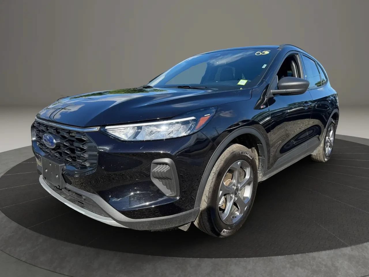 Used 2025 Ford Escape ST-Line AWD/4WD image 1