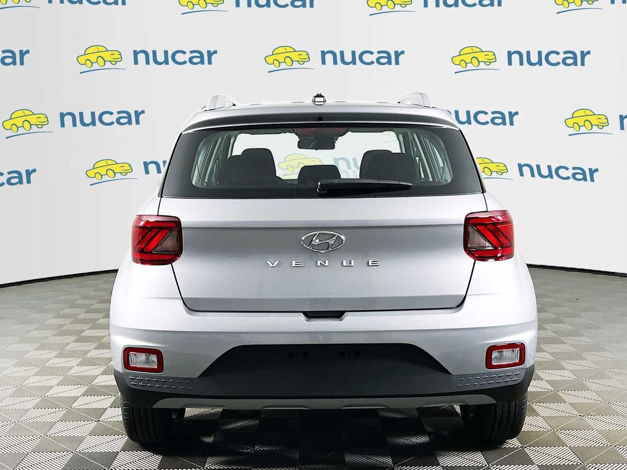 New 2026 Hyundai Venue SEL FWD image 6