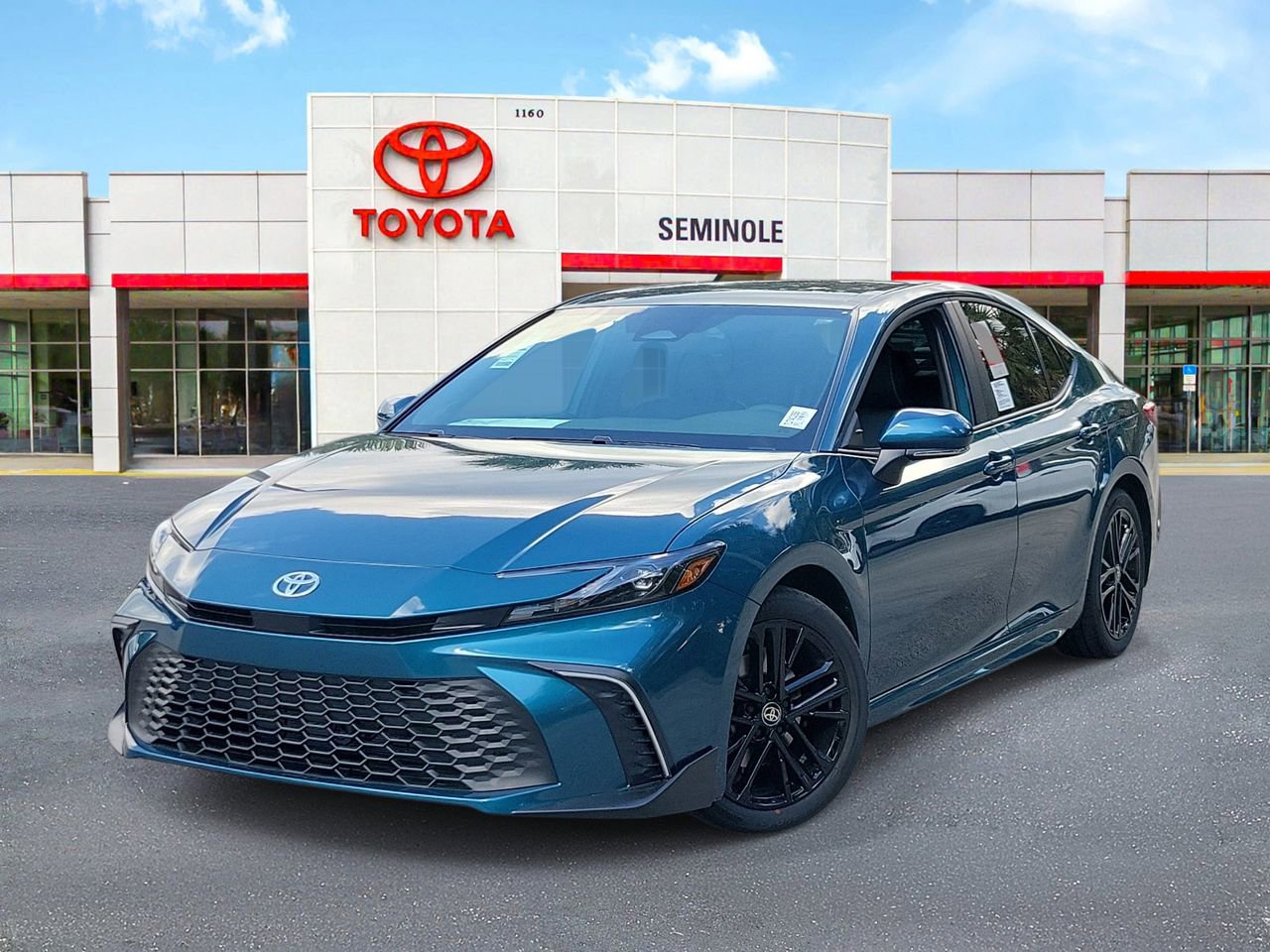 New 2026 Toyota Camry SE FWD image 1