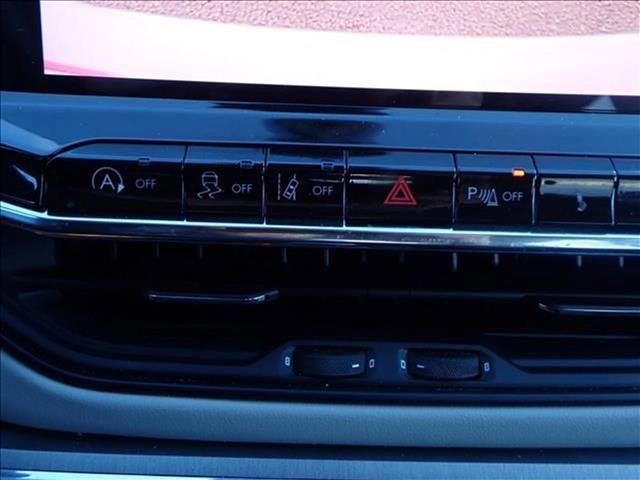 Used 2022 Jeep Compass Limited image 15