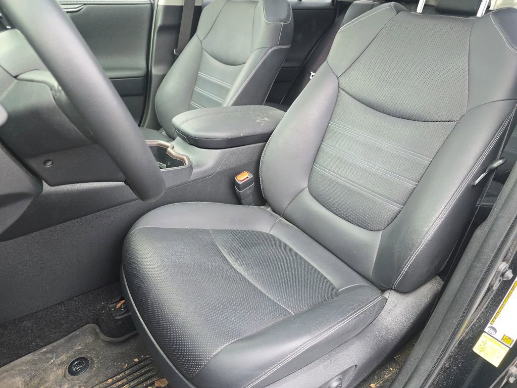 Used 2023 Toyota RAV4 Limited image 23