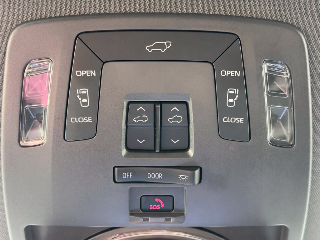 Used 2024 Toyota Sienna XSE w/ XSE Premium Package AWD/4WD image 54