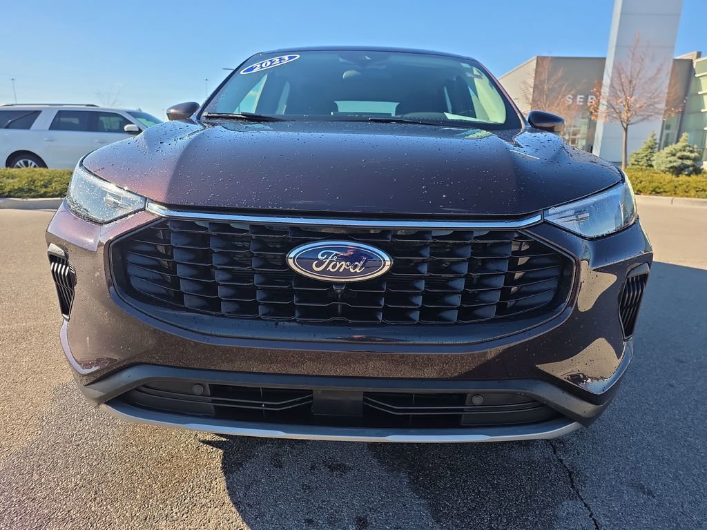 Used 2023 Ford Escape Active w/ Tech Pack #2 image 2