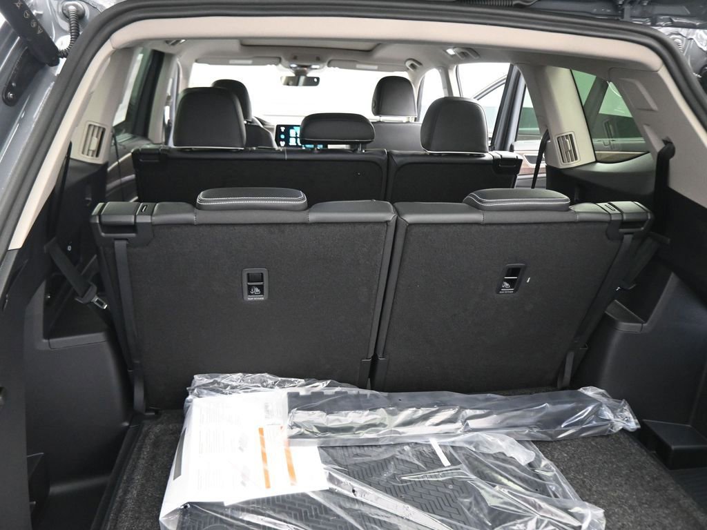 New 2026 Volkswagen Atlas SEL Premium R-Line image 40