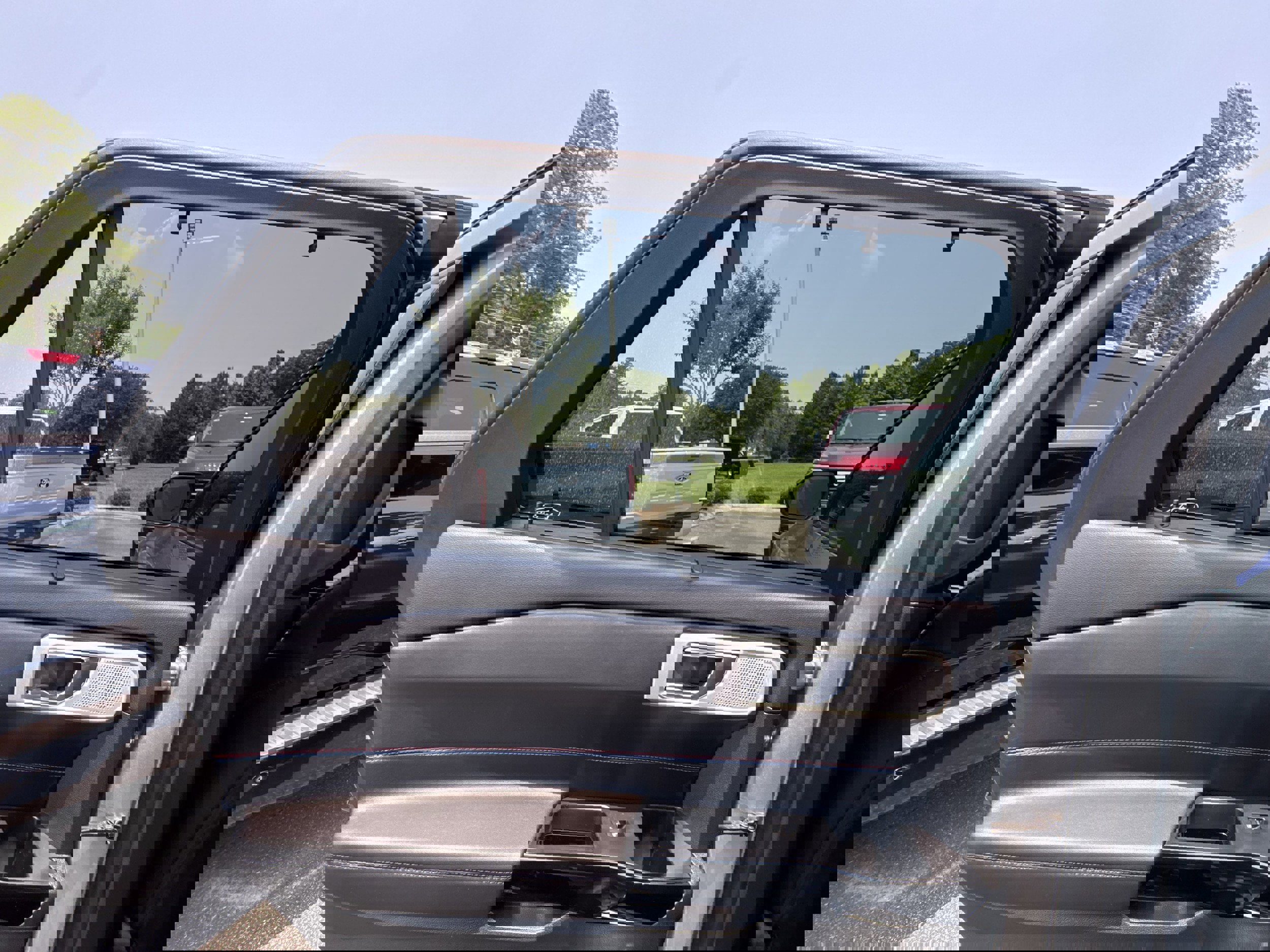 Used 2024 Ford Explorer ST w/ Equipment Group 401A image 25