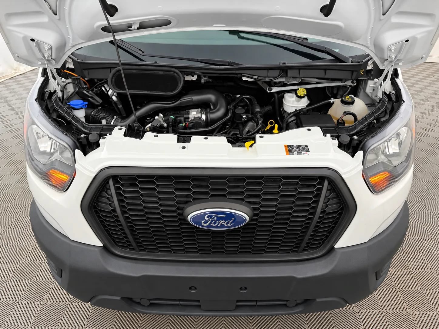 Used 2023 Ford Transit 250 Medium Roof AWD image 28